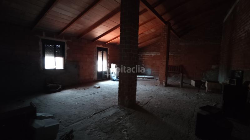 Foto 29af2461-c4d1-4af6-b31b-8b274c4e6894. Casa  con gran fachada y una superficie construida de 206 m2 en Almadén