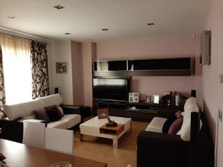 Casa aparellada  Calle bruselas. Excepcional casa a la venta en calle bruselas, tomelloso