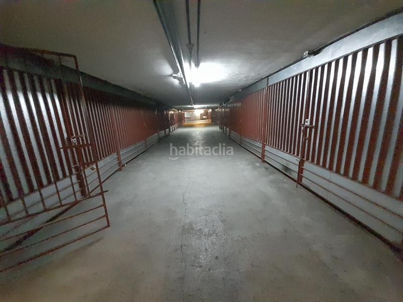 Foto 81444477-888d-48ce-82dc-2674f6135740. Parking voiture dans Centro Puertollano