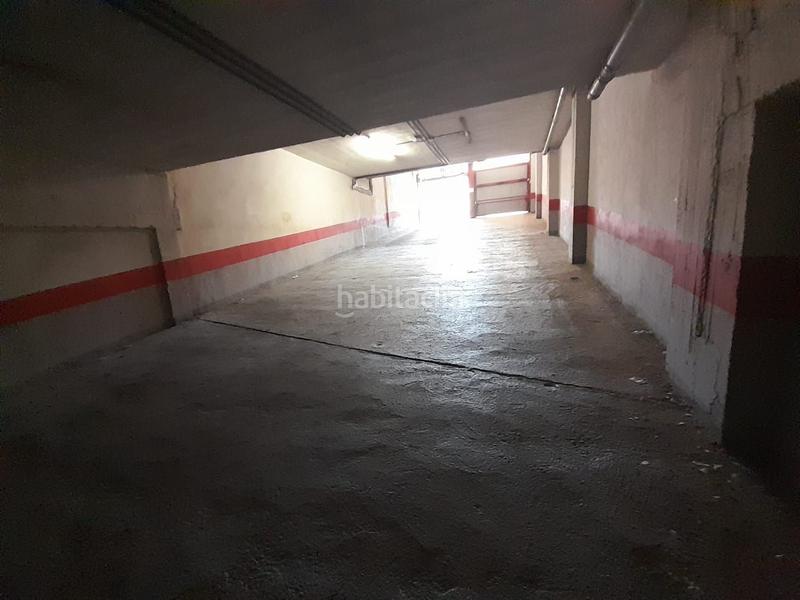 Foto a4991822-8b83-4134-840d-395c8b01db13. Parking voiture dans Centro Puertollano