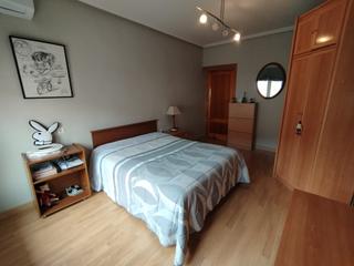 Casa aparellada  Calle santa rita. Fabulosa casa de doble planta en zona céntrica de tomelloso