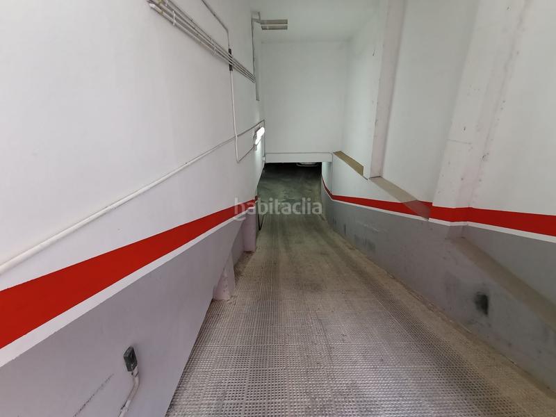 Foto b7024b68-1cac-4d5a-86ac-0b445f54b054. Aparcament cotxe a Tomelloso