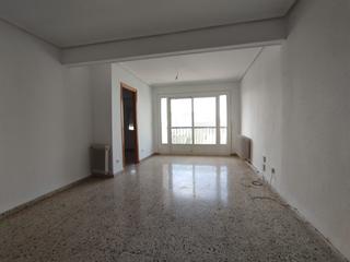 Pis  Calle ismael de tomelloso. Piso de 3 dormitorios en el centro de la localidad