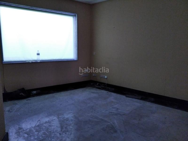 Foto d2716541-ce3c-4727-935e-697092ffd2cd. Local comercial en plaza de la constitución 9d en Carrión de Calatrava