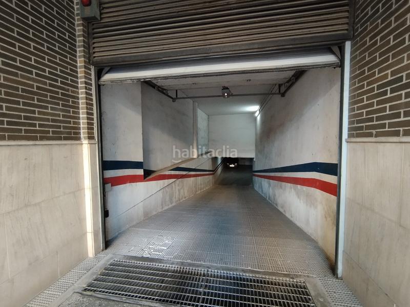 Foto e7c6ea83-8be9-4f32-8cf2-dc802efd5817. Aparcament cotxe a Tomelloso