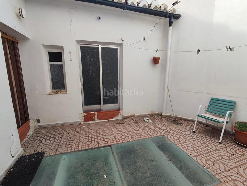 Foto e851b12c-cc19-4e26-b4a4-d6ae57b42f8c. Casa aparellada a Manzanares