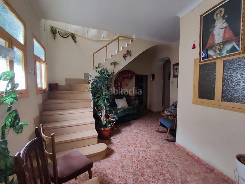 Foto ec5305ef-d4a1-4de2-a47c-6ac3d7a6d334. Casa aparellada a Manzanares