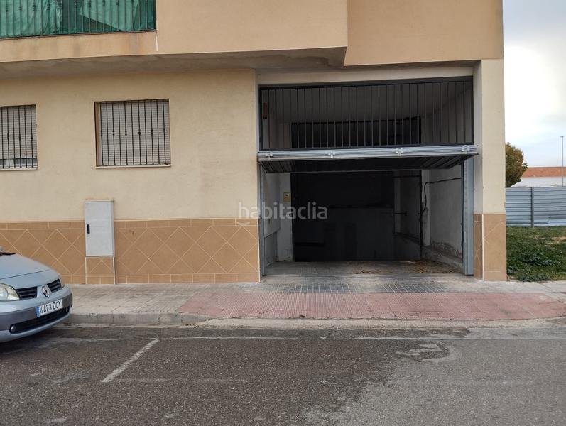 Foto 20217a9d-37a6-43d3-9ba1-4ade98ec96a0. Aparcament cotxe a Tomelloso