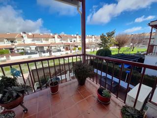 Casa adossada  Calle maestro rodrigo. Impresionante chalet con piscina comunitaria y zonas ajardinadas