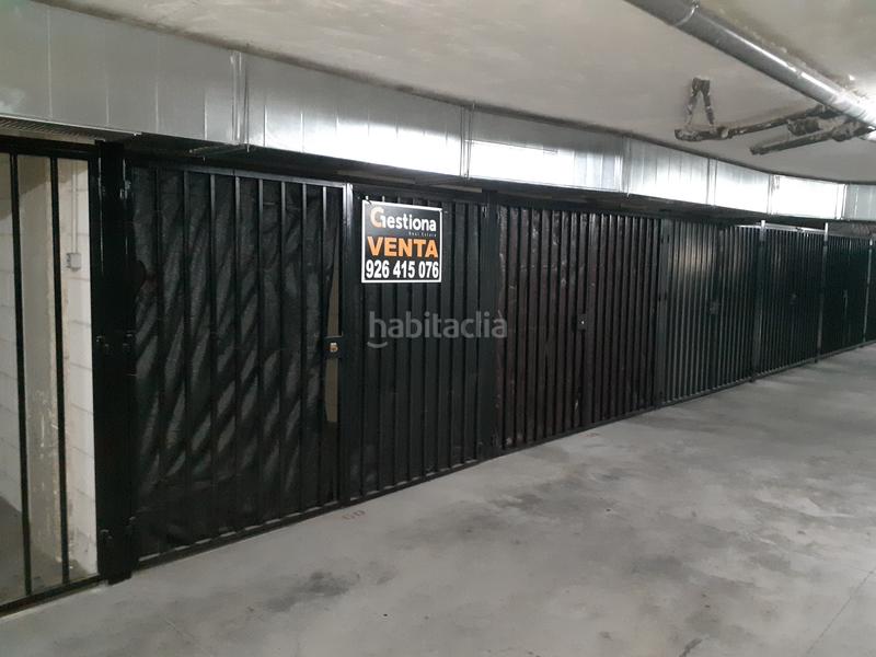 Foto c55a78da-b3b0-4830-920e-f993adbef344. Parking voiture dans Daimiel