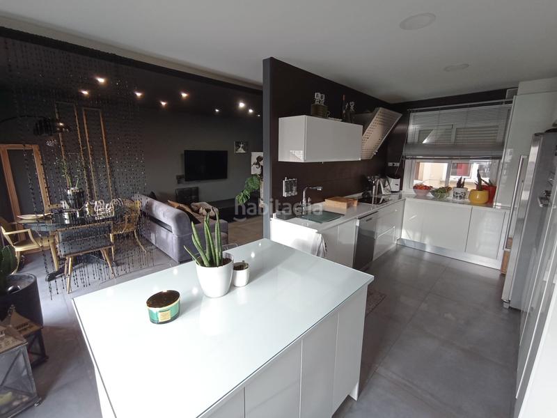 Foto cd0c2ec3-f17d-485f-8289-bb45a92ba942. Penthouse with heating parking pool in Tomelloso