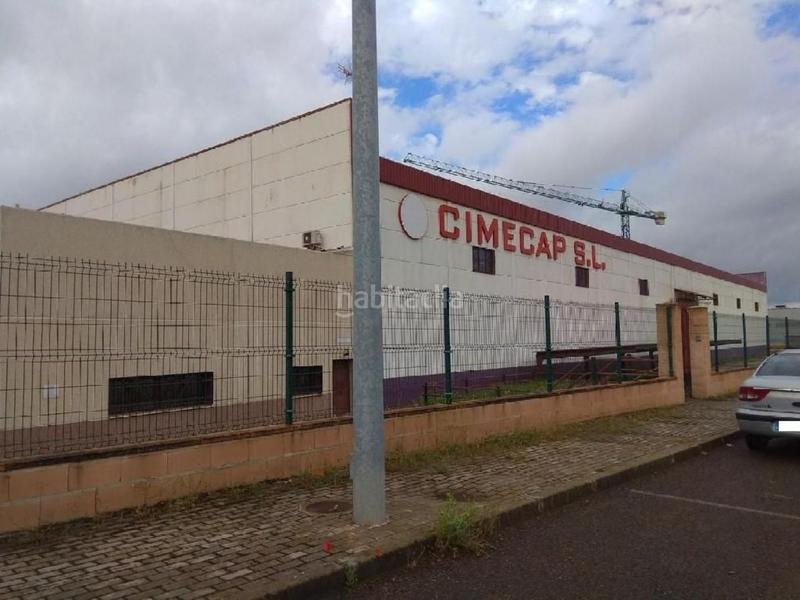 Foto d269e82a-52a5-4d39-8085-504e515ddc0b. Bâtiment à usage industriel dans PAU 2-600 Puertollano