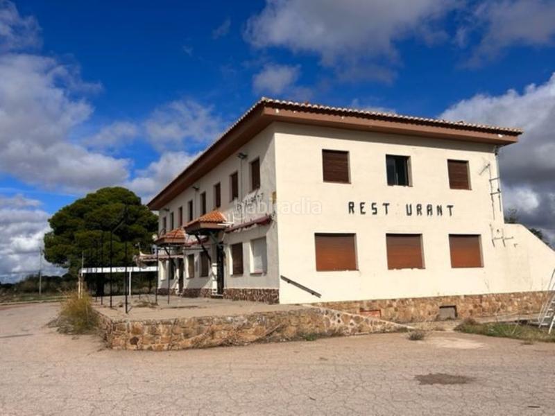 Foto b0d45058-5d7b-4d82-bd66-07dd672a0dfc. Gebäude in Argamasilla de Calatrava