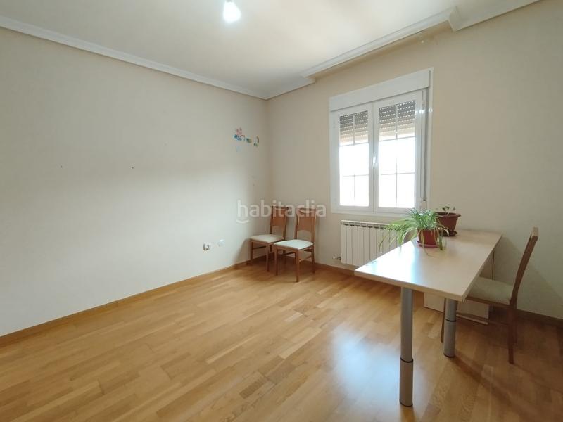 Foto f892754f-6e33-4777-b443-bd0733e7a196. Piso fantástico piso cercano al centro en Tomelloso