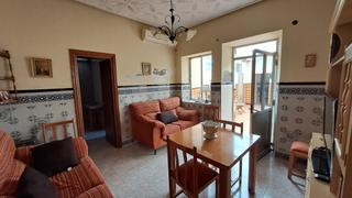 Casa  Calle benéfica. Casa con patio de 30 m2