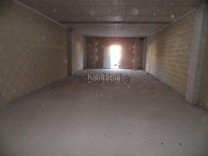 Foto ca2691da-d7e7-44db-bf3f-d055240dc420. Alquiler local comercial en avenida almadén 9 en PAU 2-600 Puertollano