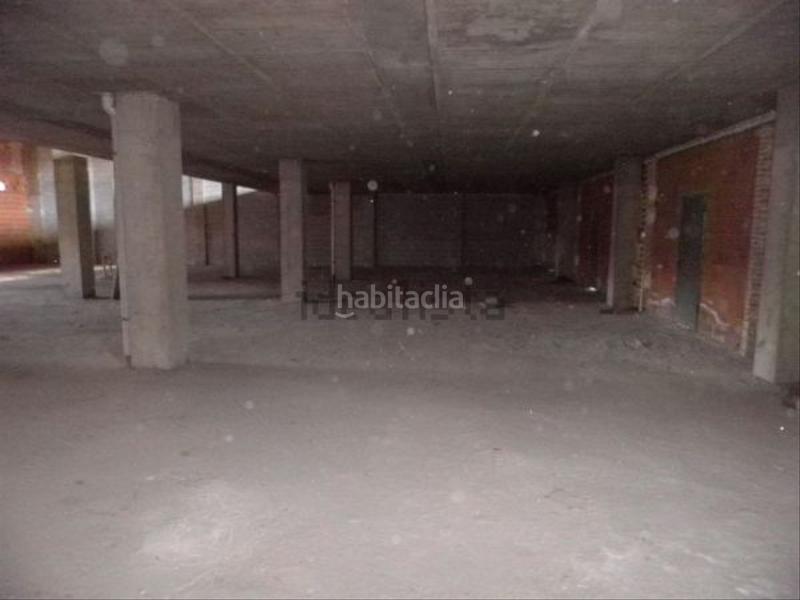 Foto ab53f7d6-6c8b-4886-9c1c-4bd96c31ba08. Lloguer local comercial a avenida almadén 9 a PAU 2-600 Puertollano