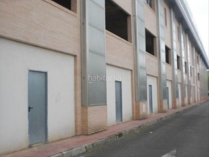 Foto 7437b686-b847-4ed9-9fd7-8e725fa0476d. Affitto locale commerciale in avenida almadén 9 in Puertollano