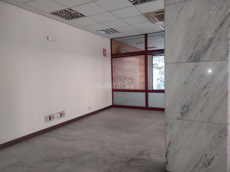 Foto eb3e9f8d-c993-40a4-a16d-253a2fefe5c0. Location local commercial dans La Moreria Ciudad Real