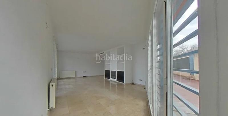 Foto e0c4a0e5-3ed8-4e1f-8ec5-62d0dcaf037c. Casa adossada amb aparcament a Centro Aranjuez