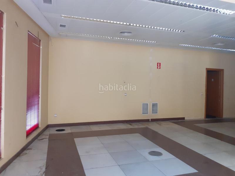 Foto 5ca7b9f0-6b0c-4f3f-9c76-2b4dc88e422a. Alquiler local comercial local en calle toledo en Ciudad Real