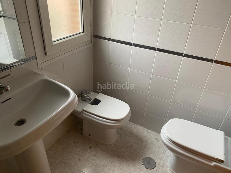 Foto d2abe28b-52ef-468b-bc54-3a11e0929a3f. Casa excelente casa unifamiliar de 4 plantas en residencial con piscina en Miguelturra