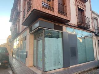 Location Local commercial  Plaza trinidad. Local en alquiler en plaza la trinidad