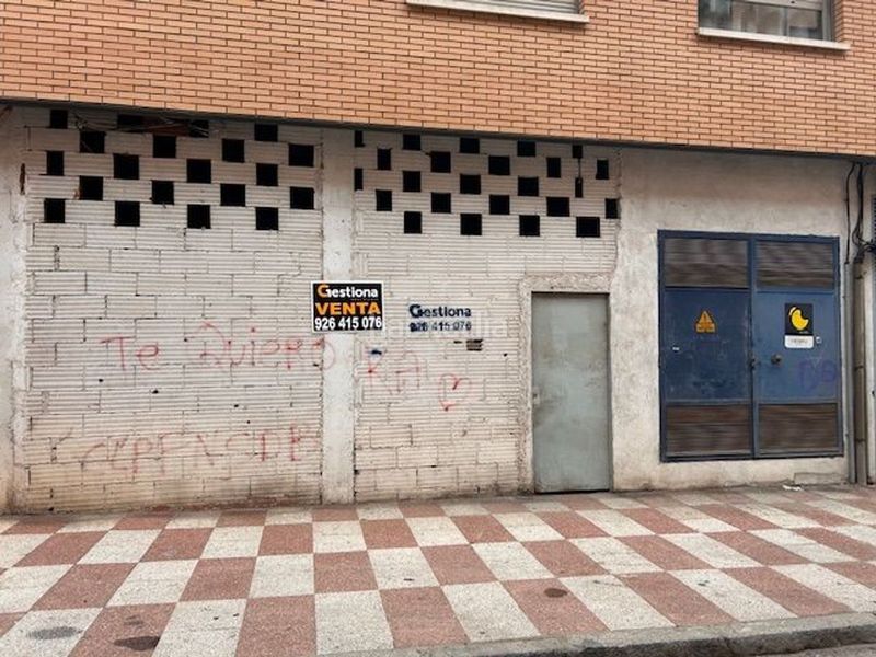 Foto 151dce2e-4114-4c21-b4b6-b9a063545634. Local comercial a Centro Puertollano