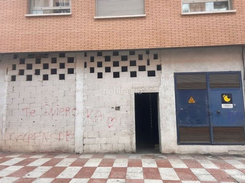 Foto 79827876-f6d8-4079-bb18-da50b23cc8a9. Local comercial a Centro Puertollano