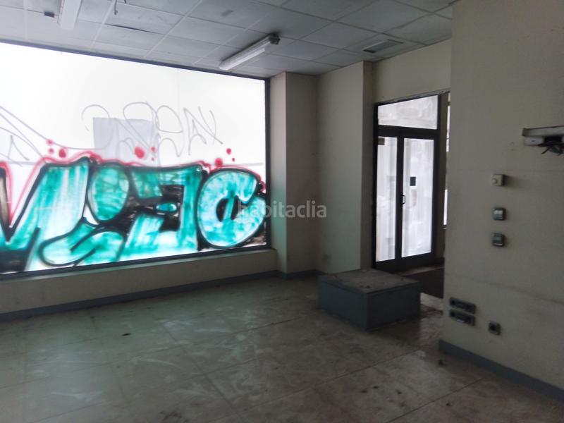 Foto a5b4ad37-e91f-4e78-8c47-e35b080c0098. Local comercial loca comercial y plazas de garaje en Ciudad Real