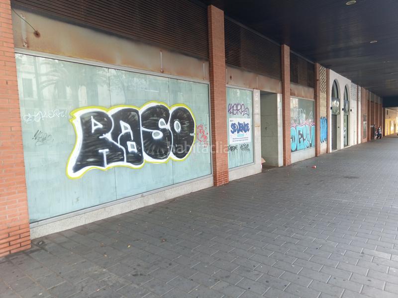 Foto c3a31376-1d13-4b64-8648-fd1c0300b8f9. Local comercial loca comercial y plazas de garaje en Ciudad Real