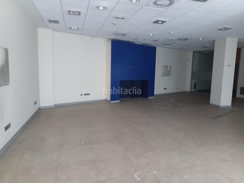 Foto e7a4cb51-5f38-4c4c-8e70-4c3a44695681. Local comercial loca comercial y plazas de garaje en Ciudad Real