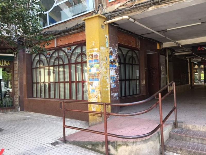 Foto 74dca8f0-670b-4005-8950-c367ae235283. Local comercial local en venta en Centro Puertollano