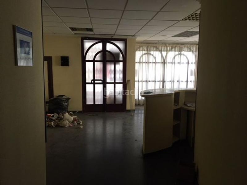 Foto a843b412-1210-4b36-ae95-dc40ec64dff8. Local comercial local en venta en Centro Puertollano