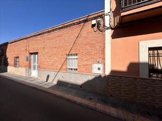 Casa  Calle solanilla. Casa pareada de 171 m² que ofrece el equilibrio perfecto entre c