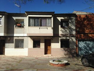 Semi detached house in Calle alcázar 41