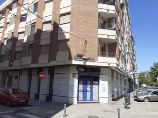 Local commercial  Calle de toledo. Local en calle toledo. tiene 244 m2