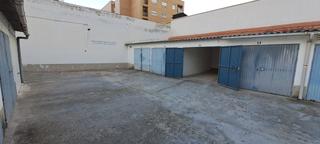 Aparcament cotxe  Calle córdoba. Cochera  cerrada con buen acceso