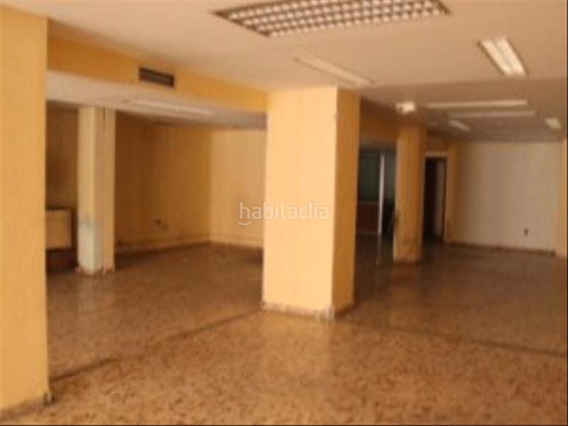 Foto 064f6696-44d8-4e19-8cb2-cab20ad9861e. Rent business premise in calle calzada 2 in Centro Puertollano