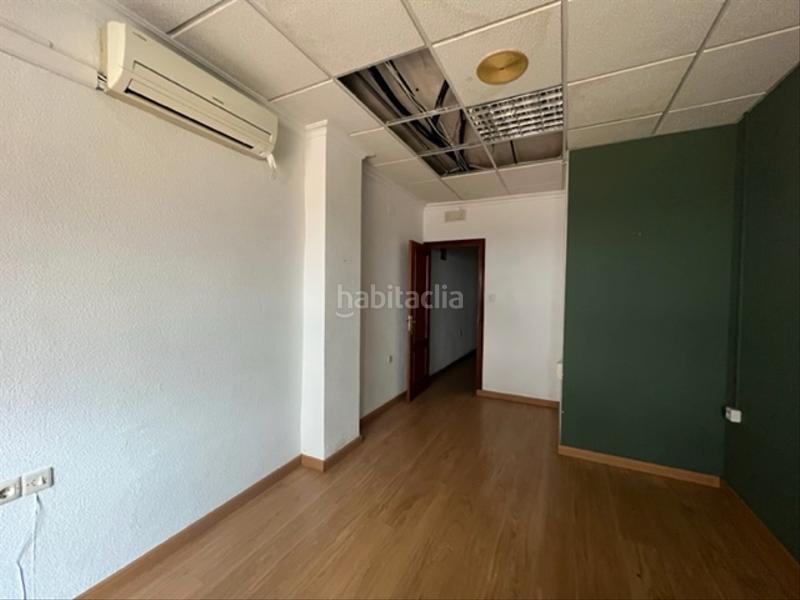 Foto 071be274-2de4-45b7-ad42-2dad68f7af47. Alquiler local comercial en paseo de san gregorio 85 en Puertollano