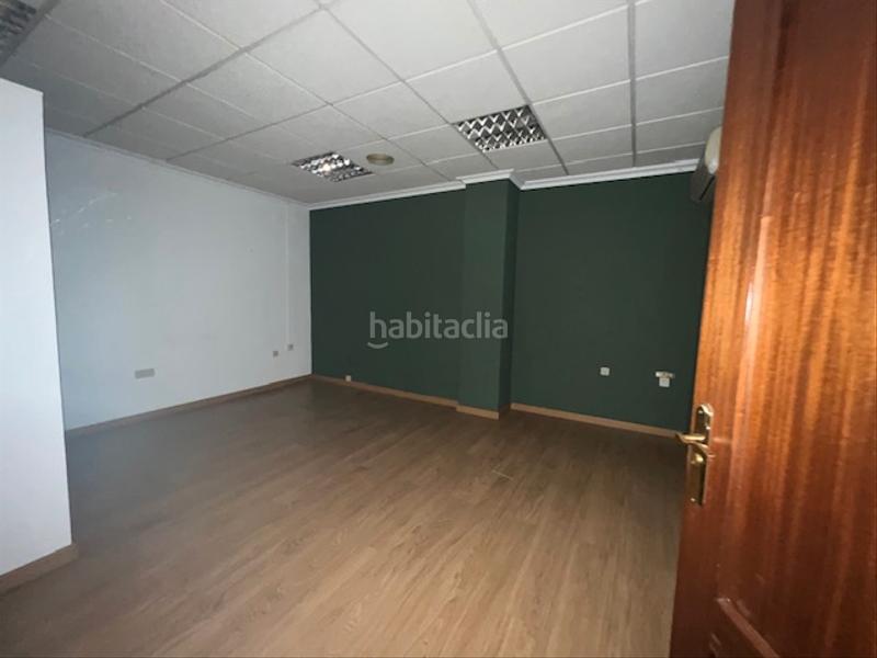 Foto 881930aa-48ed-462c-92b3-cf22fe3ce9fc. Alquiler local comercial en paseo de san gregorio 85 en Puertollano