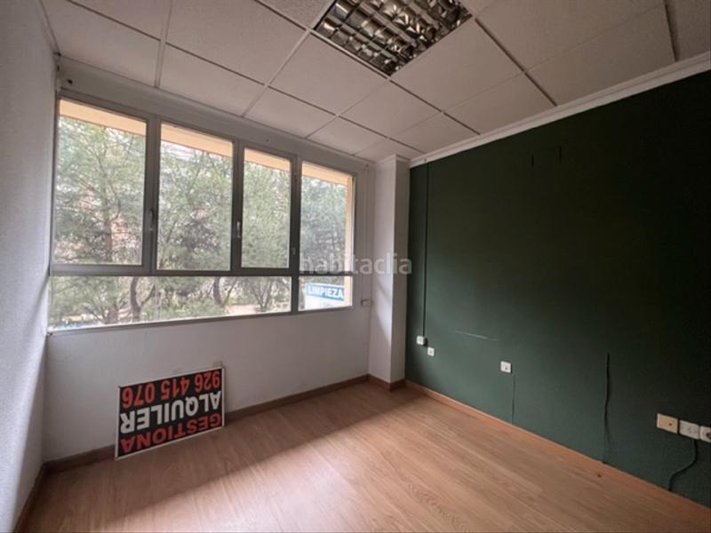 Foto fa8b8245-9981-4f93-a4cc-e96440852087. Alquiler local comercial en paseo de san gregorio 85 en Puertollano