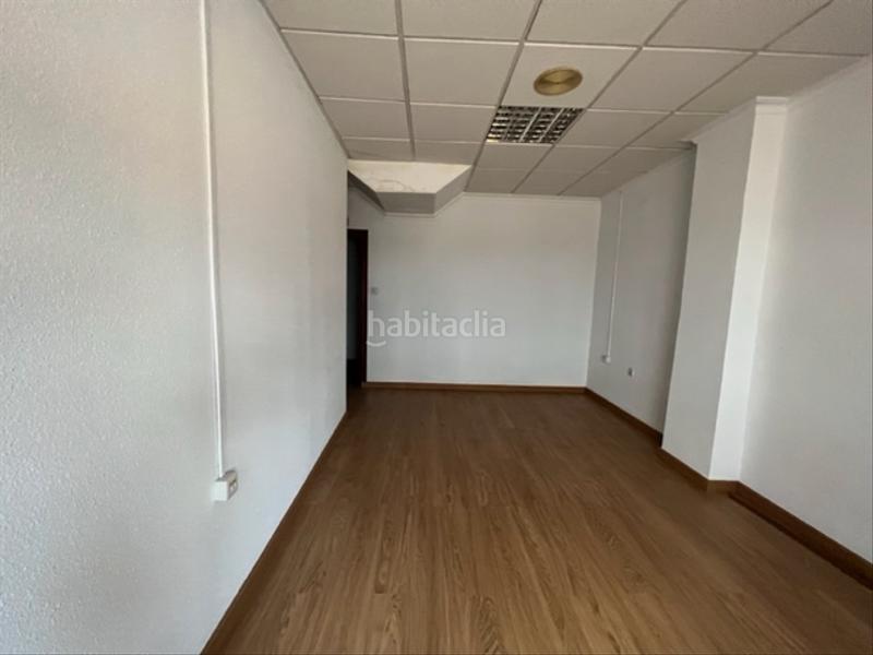 Foto 4821d374-18be-4214-a8b8-7ae24667a5b9. Lloguer local comercial a paseo de san gregorio 85 a Puertollano