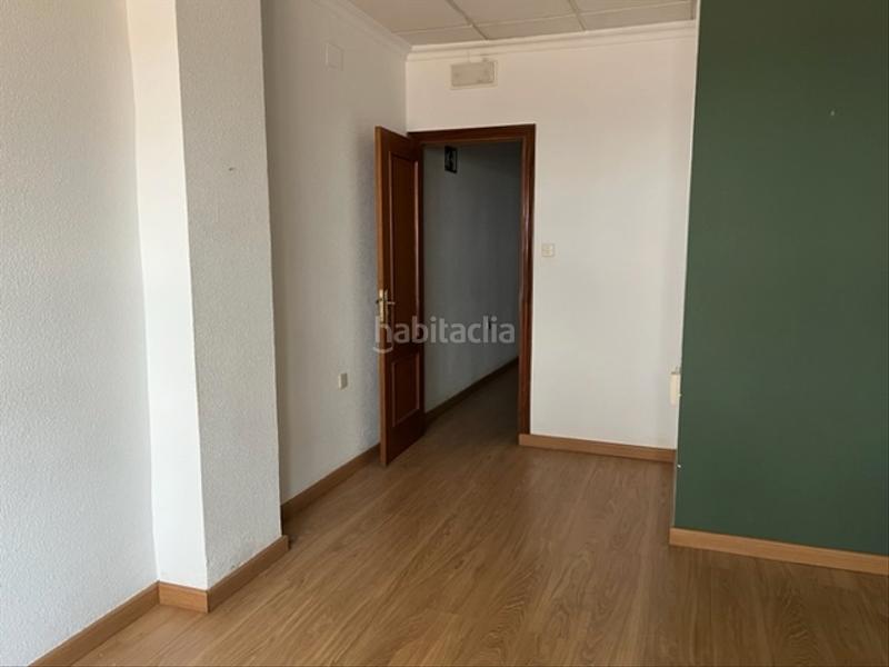 Foto 58420e0f-95ba-432c-a160-372799b98dd9. Lloguer local comercial a paseo de san gregorio 85 a Puertollano