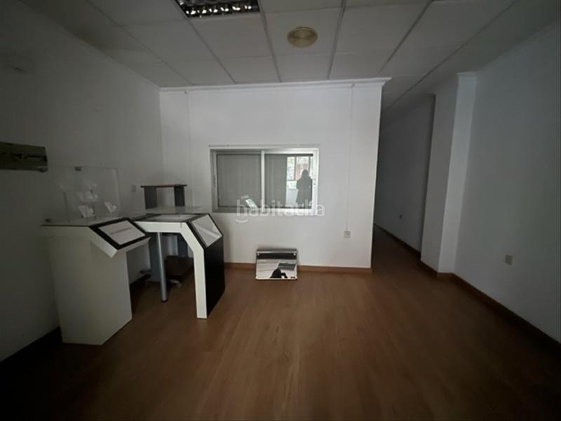 Foto 7f05b279-495b-4a8f-8f0f-bcd3dfee77b2. Lloguer local comercial a paseo de san gregorio 85 a Puertollano