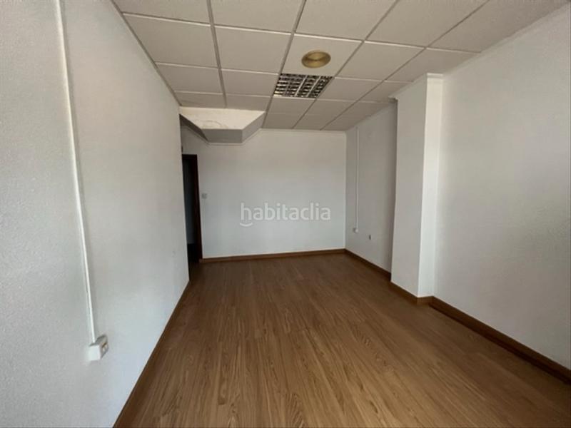 Foto de3b5d8b-5a02-4658-884f-0cbd525f4b87. Lloguer local comercial a paseo de san gregorio 85 a Puertollano