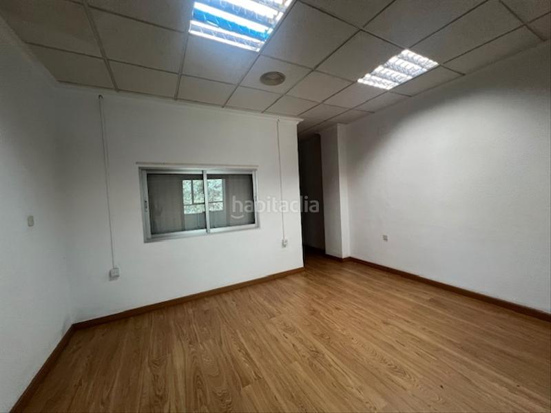 Foto f65b4881-6e2d-4c20-94bd-baee340a6a5a. Lloguer local comercial a paseo de san gregorio 85 a Puertollano