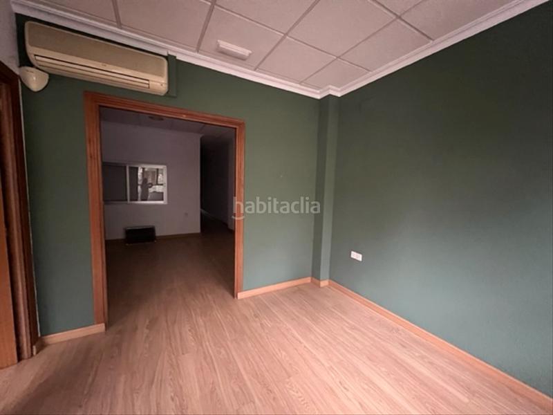 Foto c5b5d24c-5664-48f4-bb9e-ce5a7fe2b128. Location local commercial dans paseo de san gregorio 85 dans Puertollano
