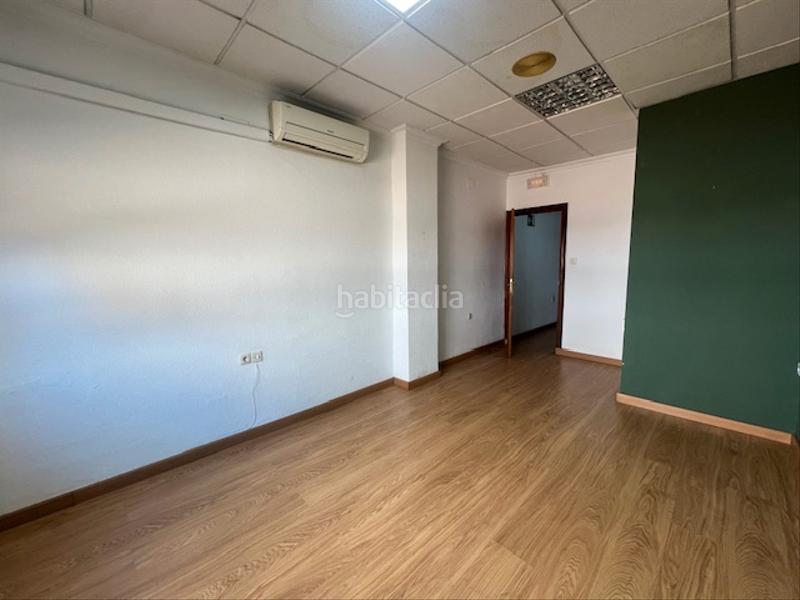 Foto f4daa652-9be8-40bd-b559-626cc7f645fb. Location local commercial dans paseo de san gregorio 85 dans Puertollano