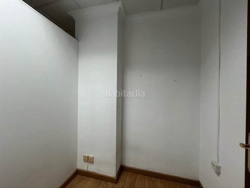 Foto c4dac9b1-4456-49c4-bcdb-6029e9931083. Affitto locale commerciale in paseo de san gregorio 85 in Puertollano